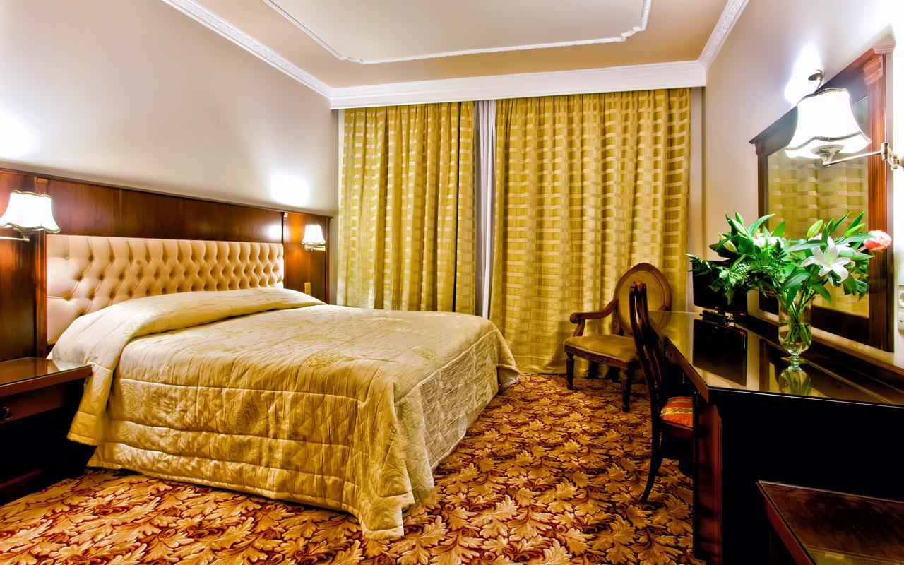 Kouros Hotel Dráma Pokoj fotografie