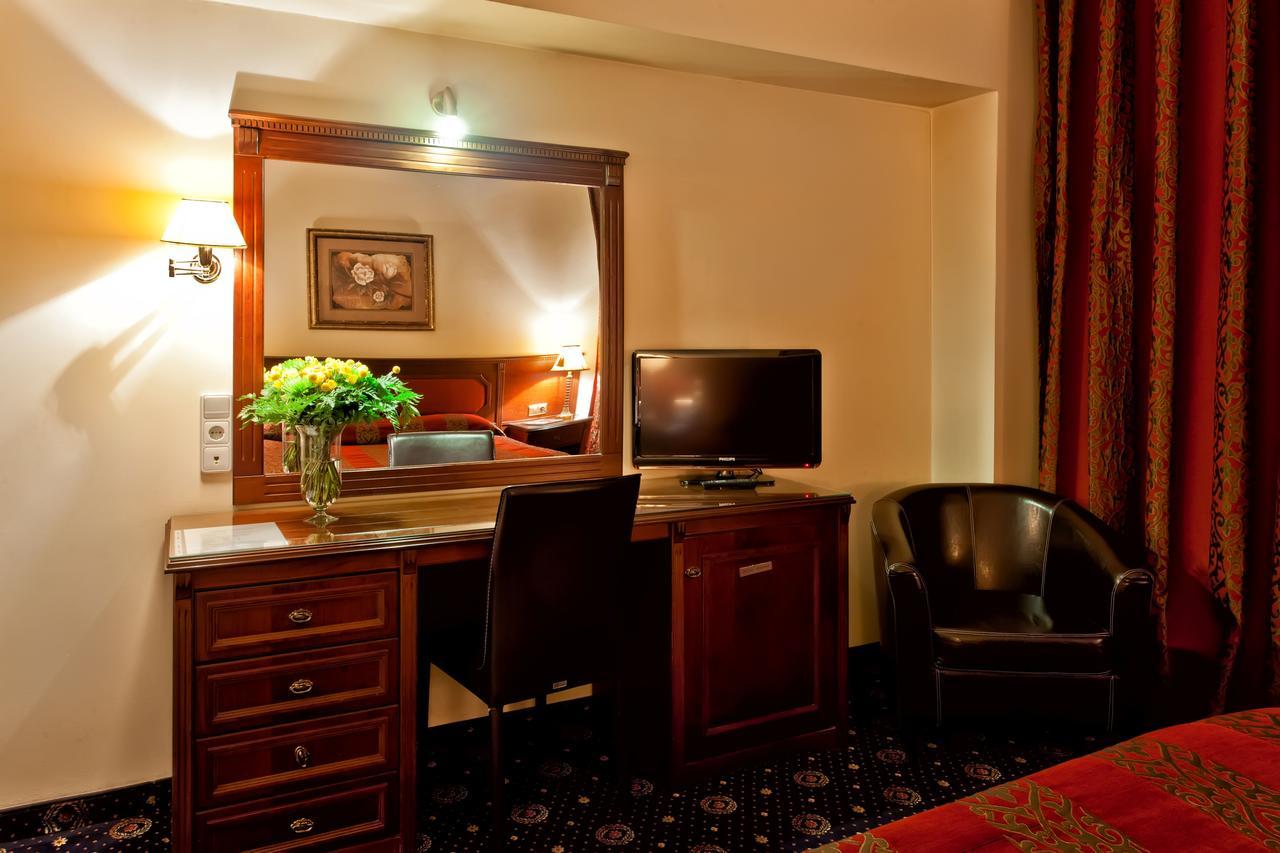 Kouros Hotel Dráma Pokoj fotografie