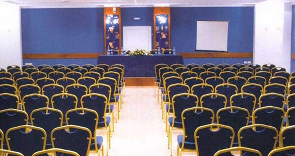 Kouros Hotel Dráma Obchodní fotografie